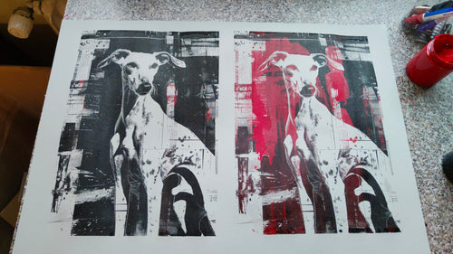 Zwei Galgo Hunde gedruckt als Siebdruck in schwarzund rot