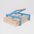 Linoldruckpresse Bulky Press von Dipilu in blau