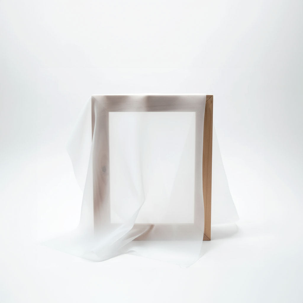 Ein Siebdruckrahmen aus Holz zum selbst bespannen mit Siebdruckgewebe