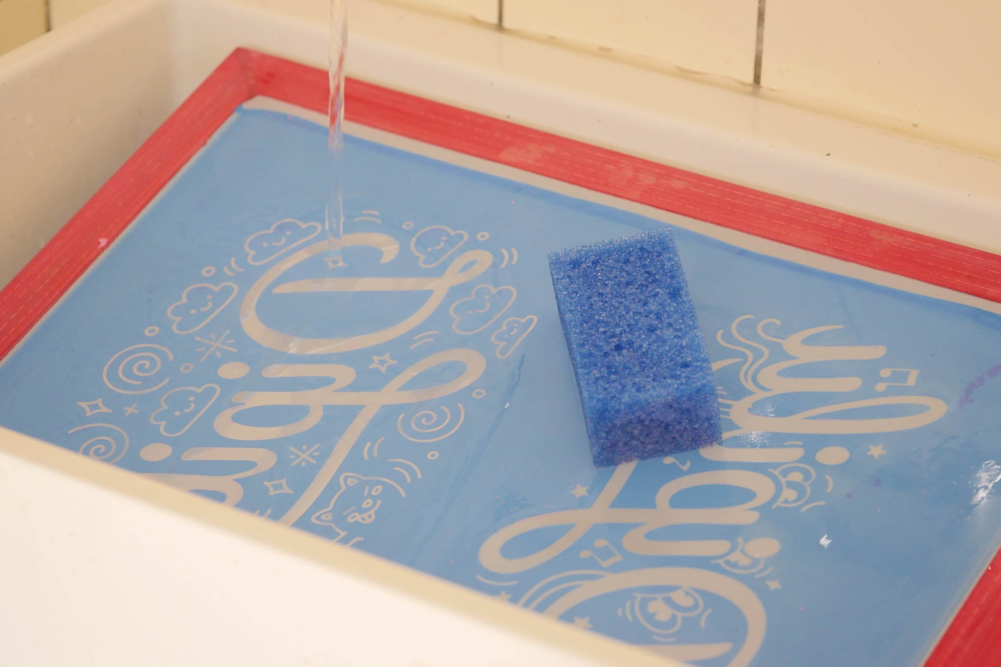 pulire il telaio per serigrafia da soli