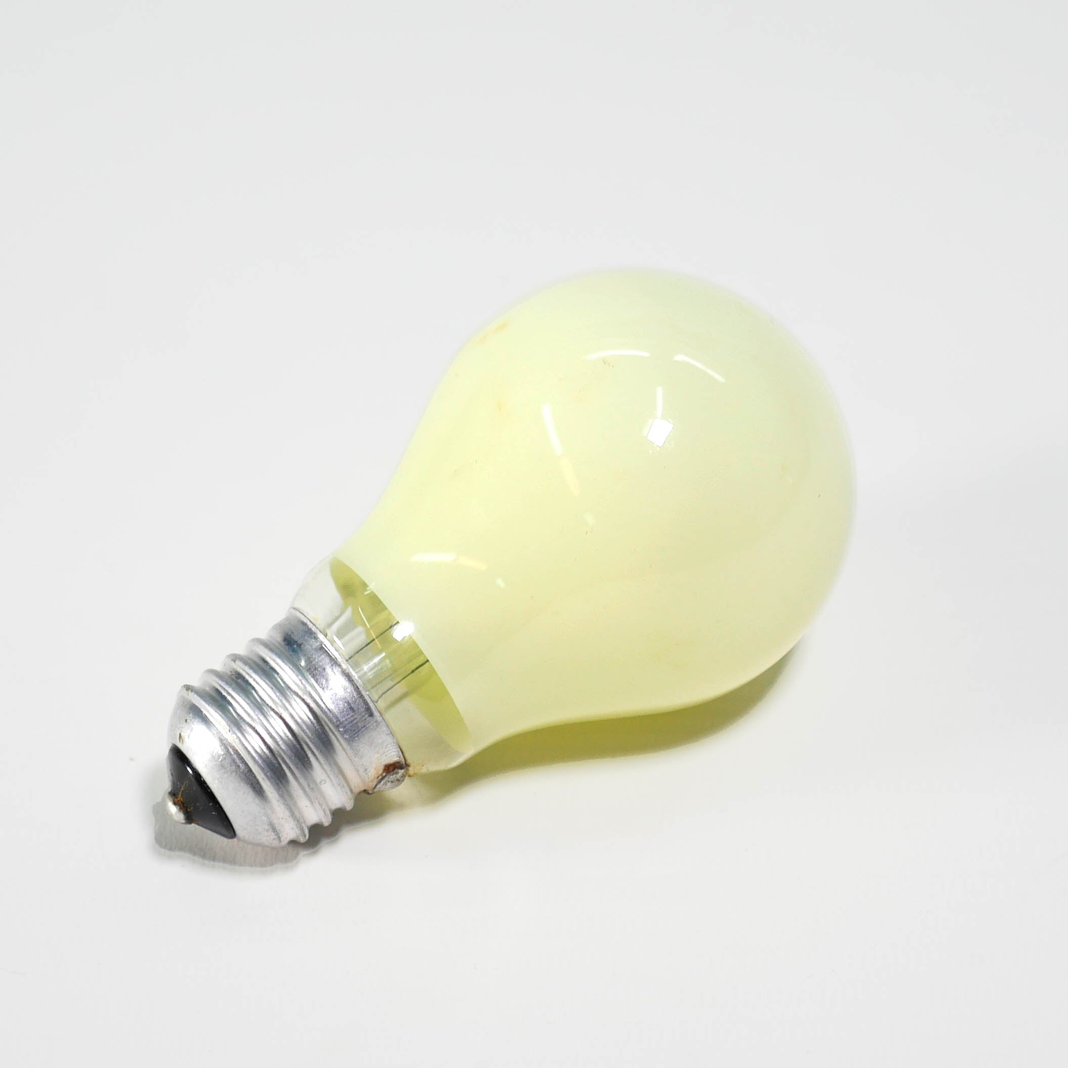 Eine gelbe Glühlampe für die Siebdruck Dunkelkammer 